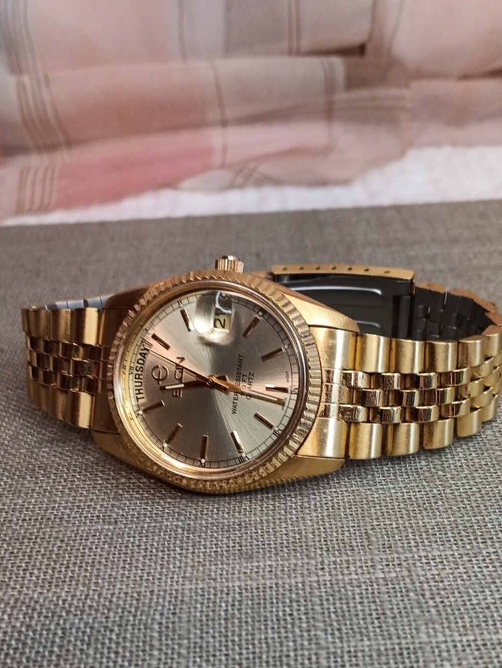 Vintage Elgin Gold Tone Presidential Men's Quartz Watch FC 400 - Picture 2 of 5